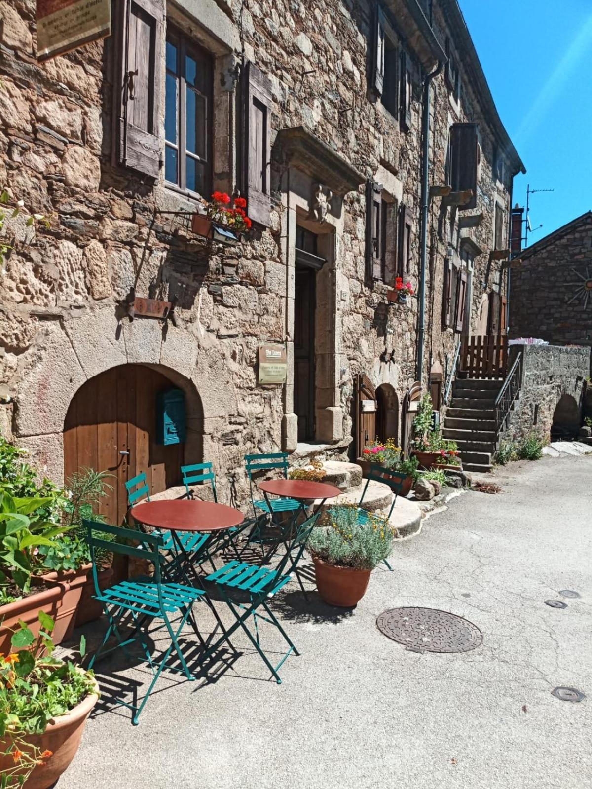 The Tavern Castelnau-Pegayrols Экстерьер фото
