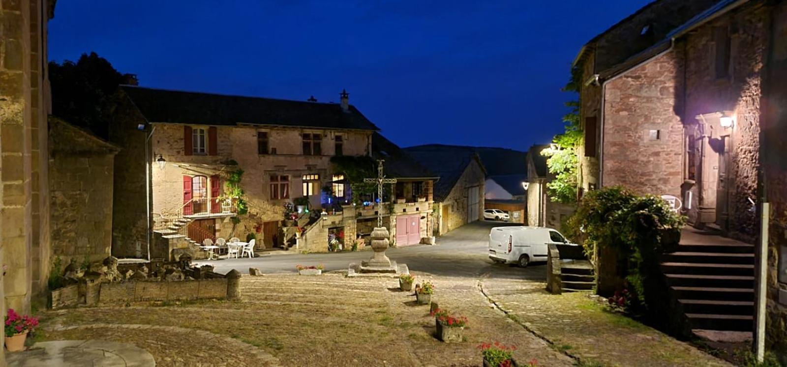 The Tavern Castelnau-Pegayrols Экстерьер фото